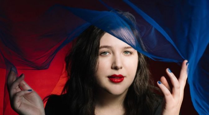 LUCY DACUS MENGURAIKAN SETIAP LAGU DI ALBUM KETIGA NOSTALGIA